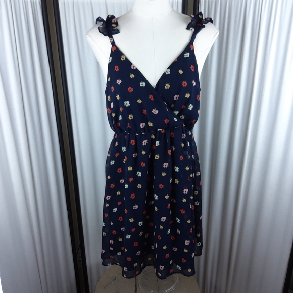 Madewell Dresses & Skirts - Madewell Ruffle Strap‎ Wrap Confetti Floral Dress/Blue/Multi Color Print/Size 2